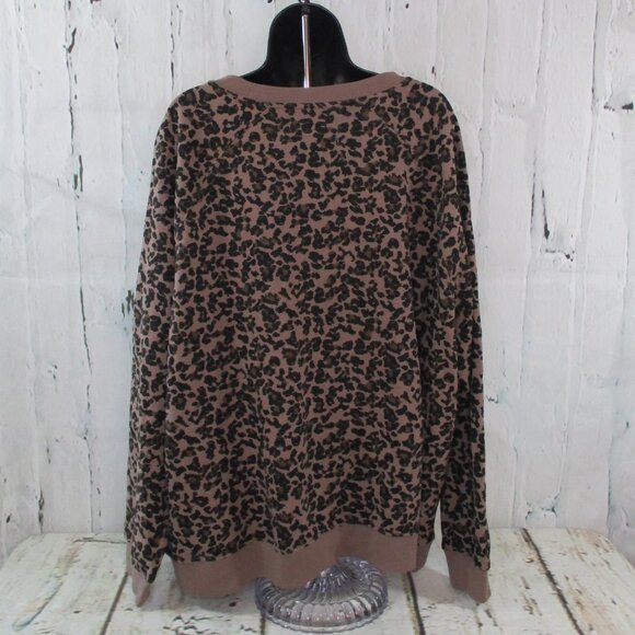 Calvin Klein Jeans Plus Pullover Leopard Print Sweatshirt - Picture 4 of 8